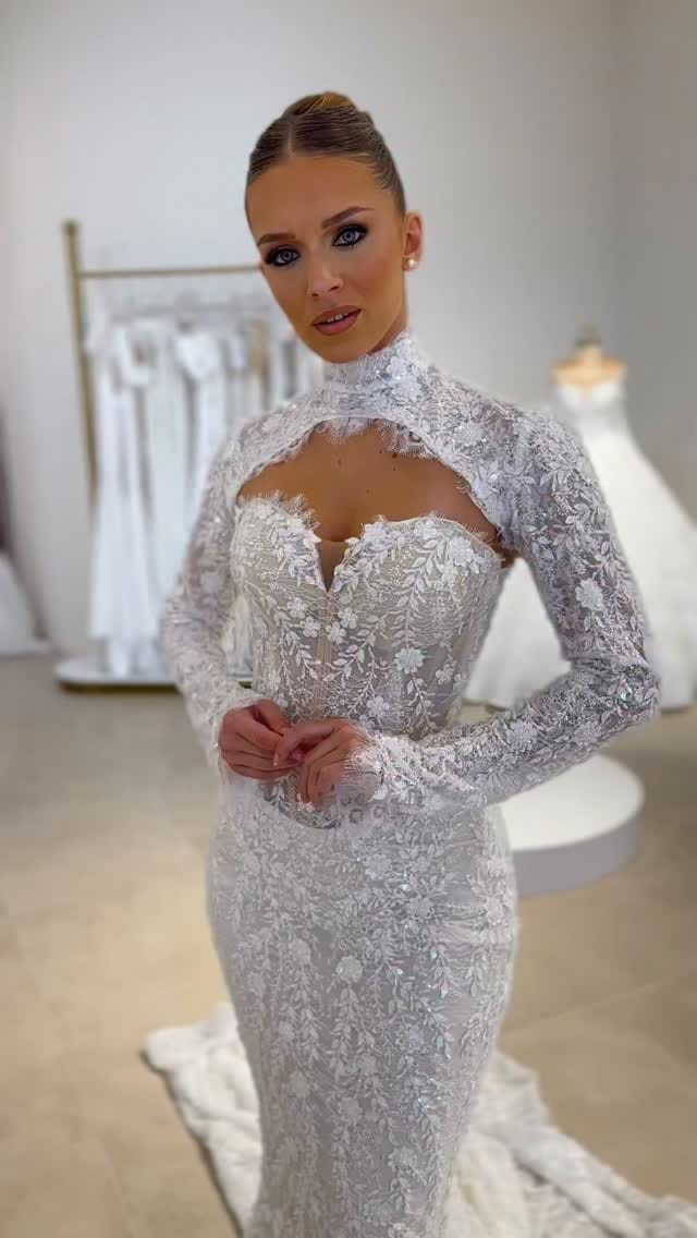 Post 7 by CIGDEM METIN BRIDAL on Instagram (video)