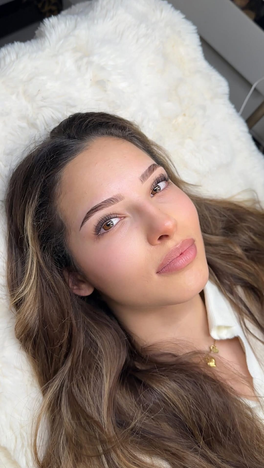 Post 5 by SOURCILS LAUSANNE - BROWLIFT - FORMATION   💫 on Instagram (video)