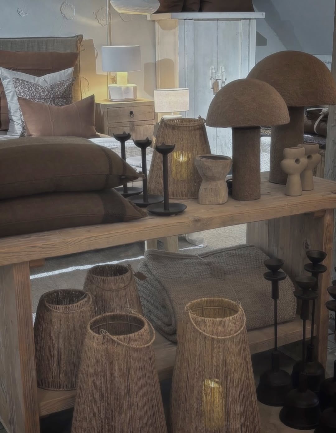 Post 4 by ENVERS DU DECOR on Instagram (image)