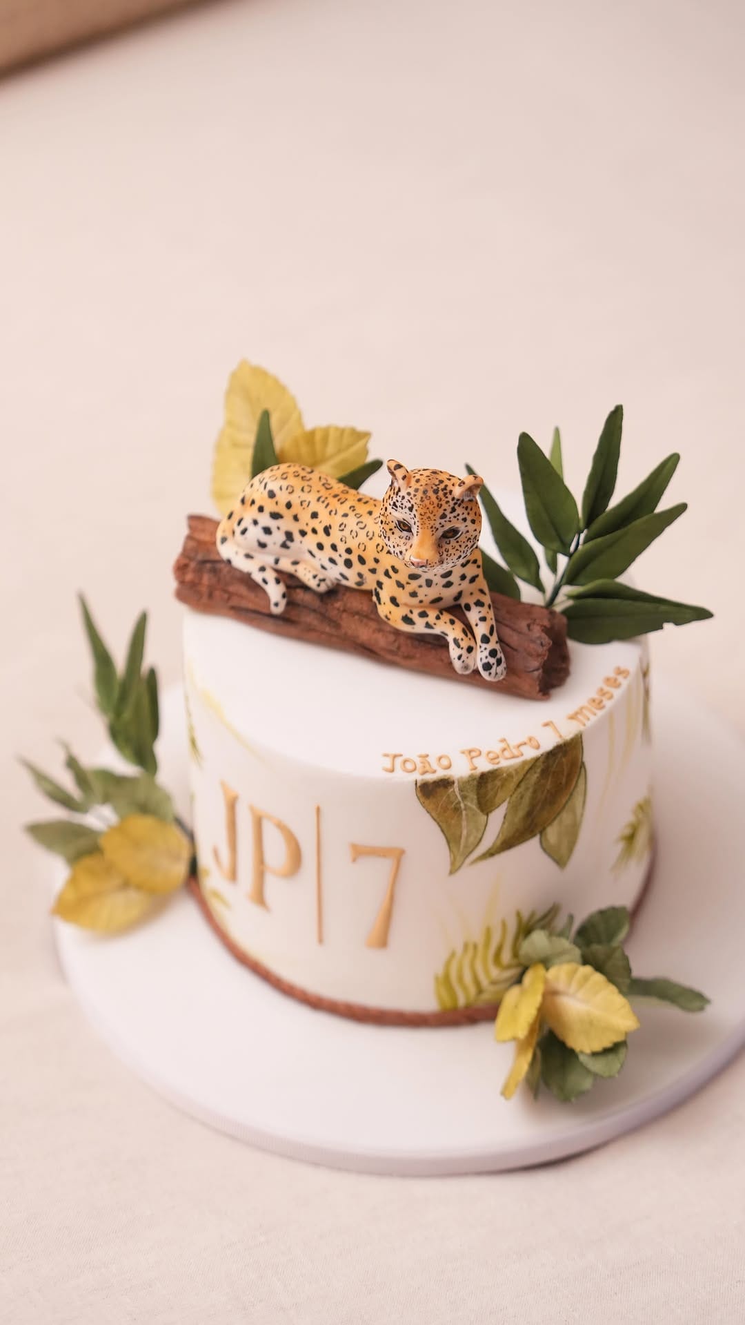 Post 3 by Sugar & Co.®- Confeitaria on Instagram (video)