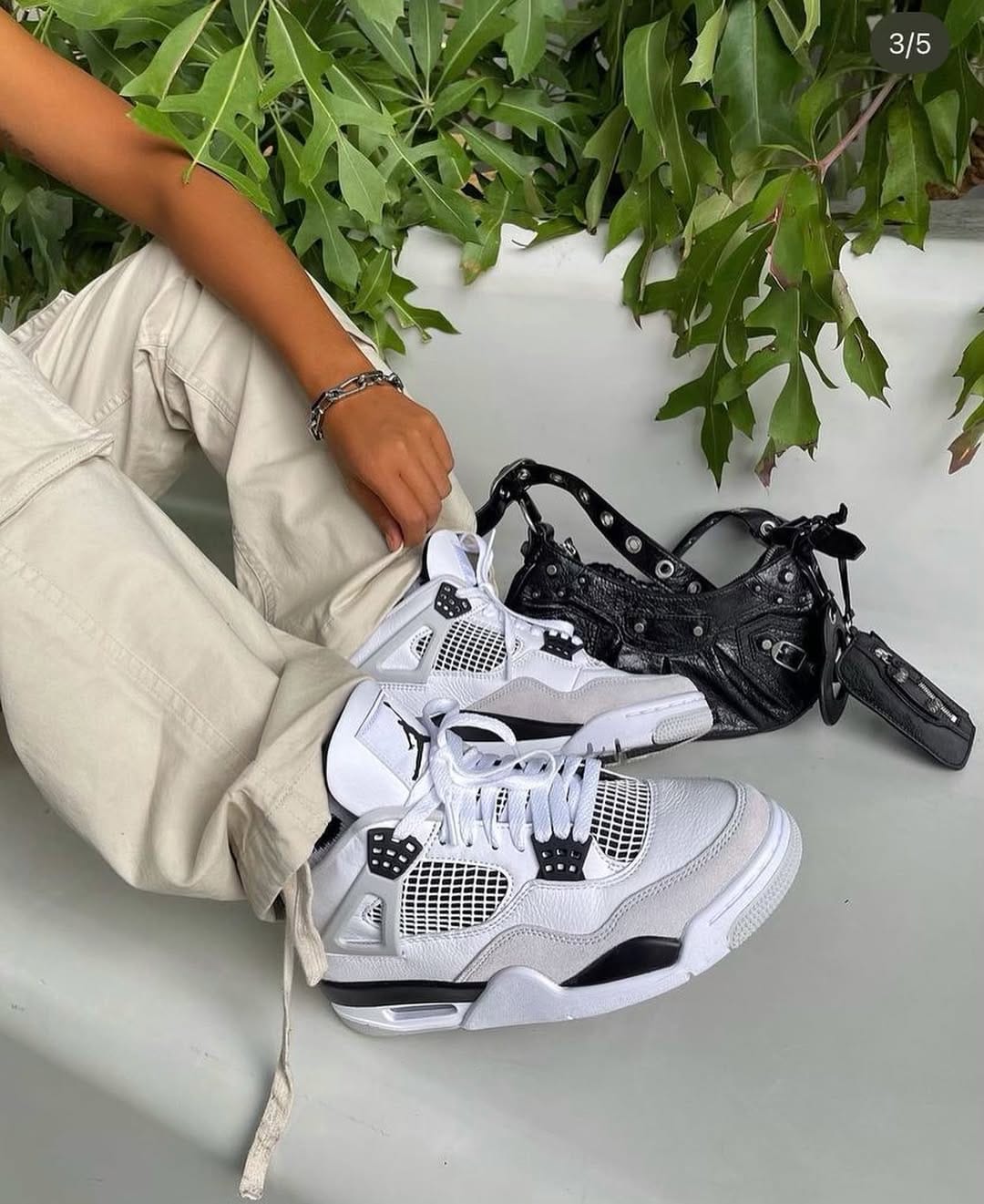 Post 10 by Allo Sneaker on Instagram (carousel)