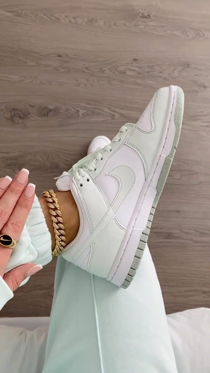 Post 6 by Allo Sneaker on Instagram (video)