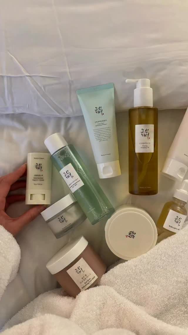 Post 3 by MY-KARE 마이케어 - K BEAUTY SHOP 🌸 on Instagram (video)