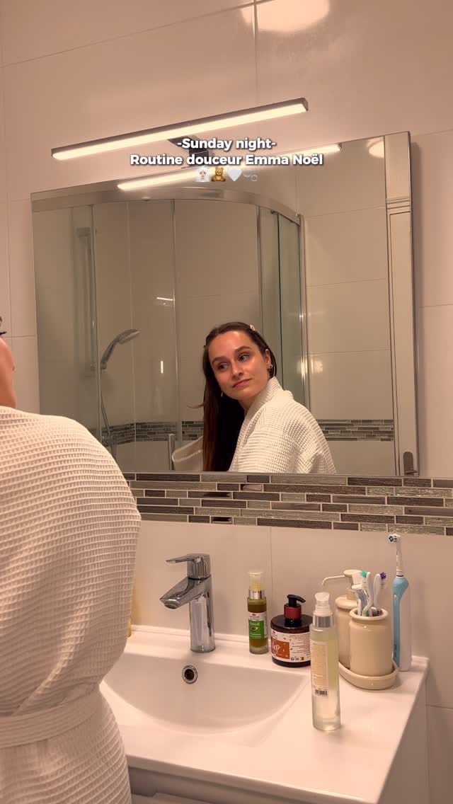 Post 4 by Emma Noël on Instagram (video)