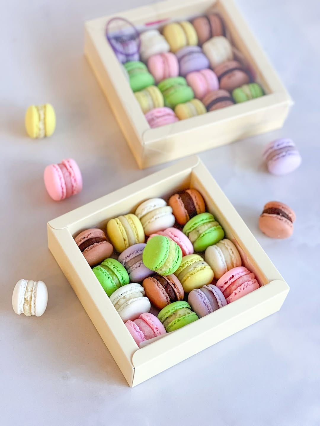 Post 4 by 𝐋𝐄𝐒 𝐏𝐄𝐓𝐈𝐓 𝐌𝐀𝐂𝐀𝐑𝐎𝐍𝐒 𝐁𝐎𝐋𝐈𝐕𝐈𝐀 ❤︎︎ on Instagram (carousel)