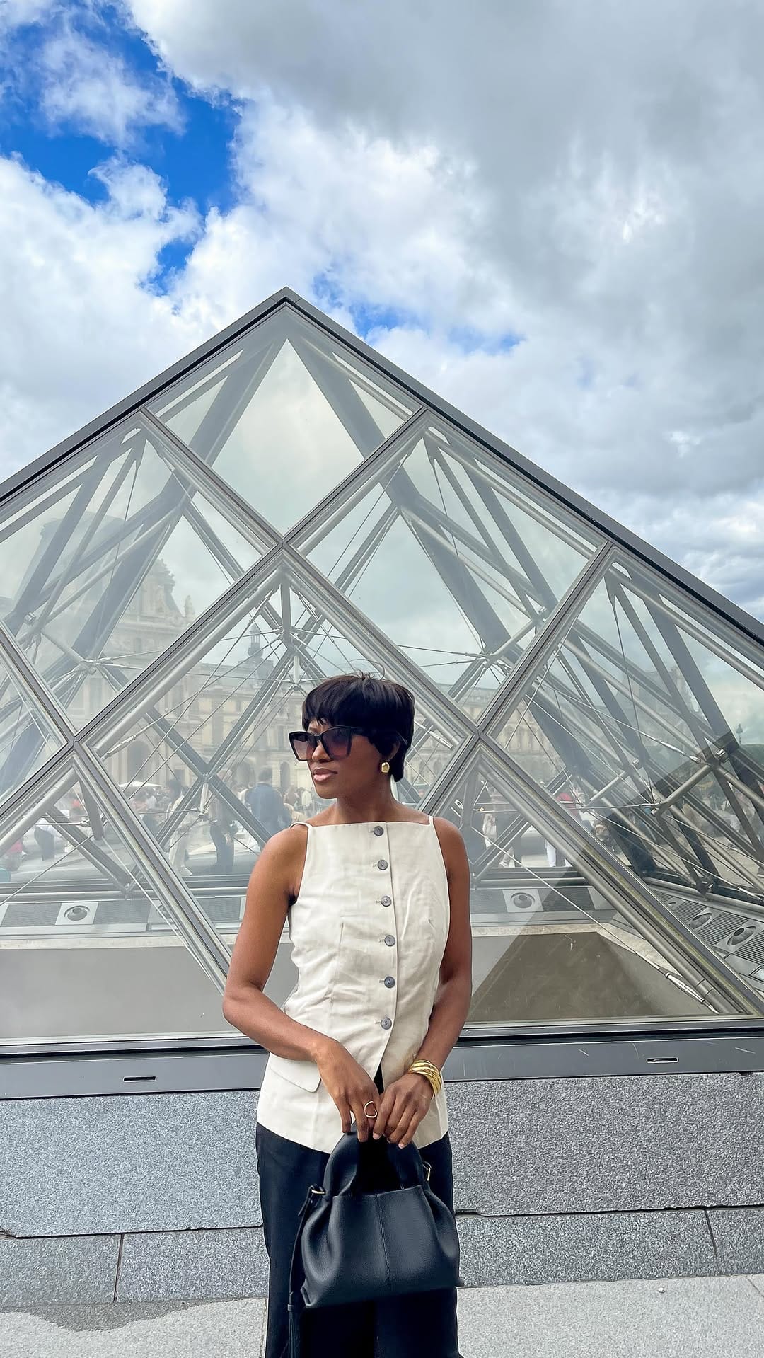 Post 4 by Lj Tia ~ Fashion, beauty & lifestyle on Instagram (video)