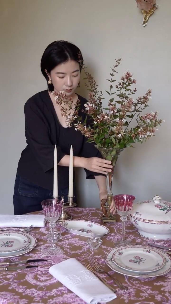Post 10 by Mimi on Instagram (video)