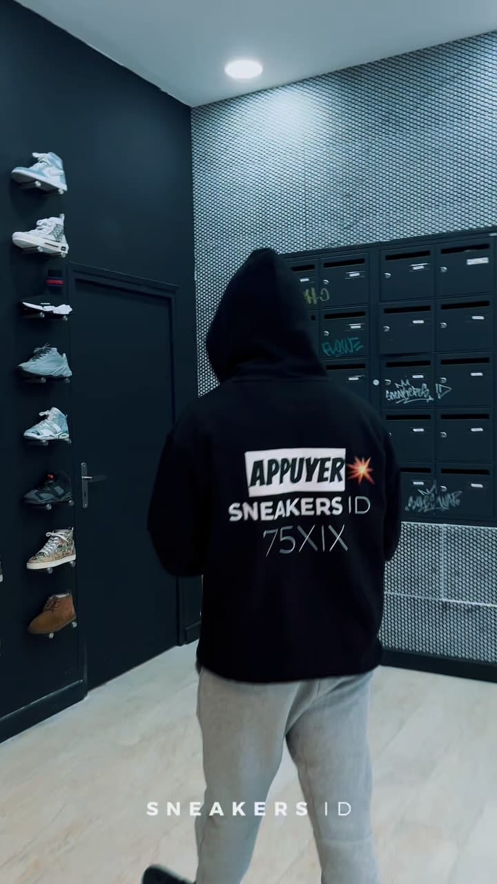 Post 5 by SNEAKERS ID on Instagram (video)