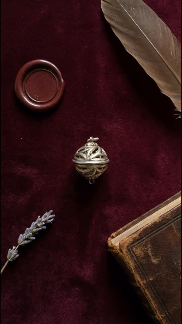 Post 5 by My Perfumes Home on Instagram (video)