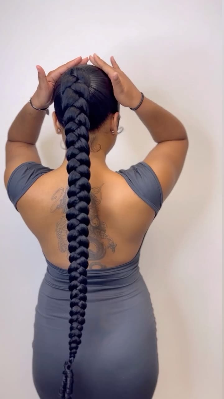 Post 1 by DMV | Hairstylist ♡ on Instagram (video)