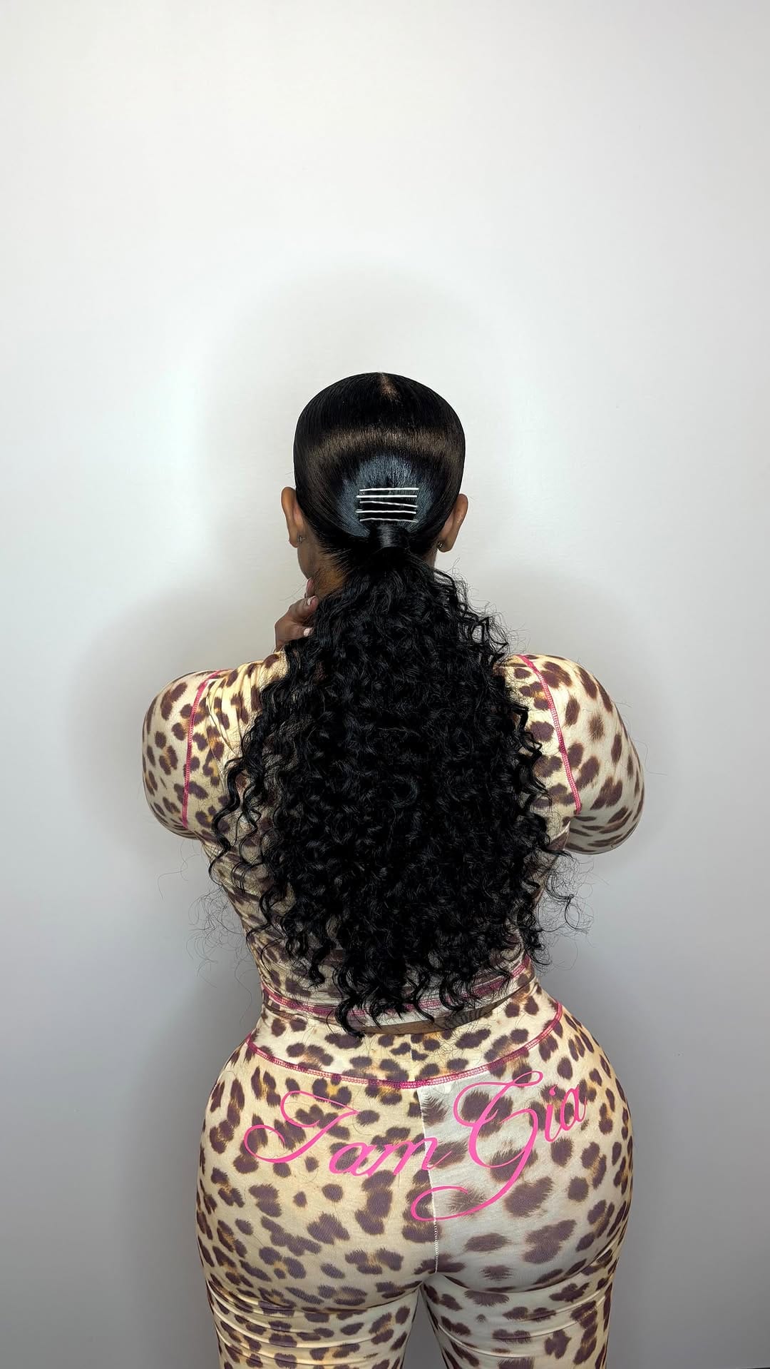 Post 3 by DMV | Hairstylist ♡ on Instagram (video)