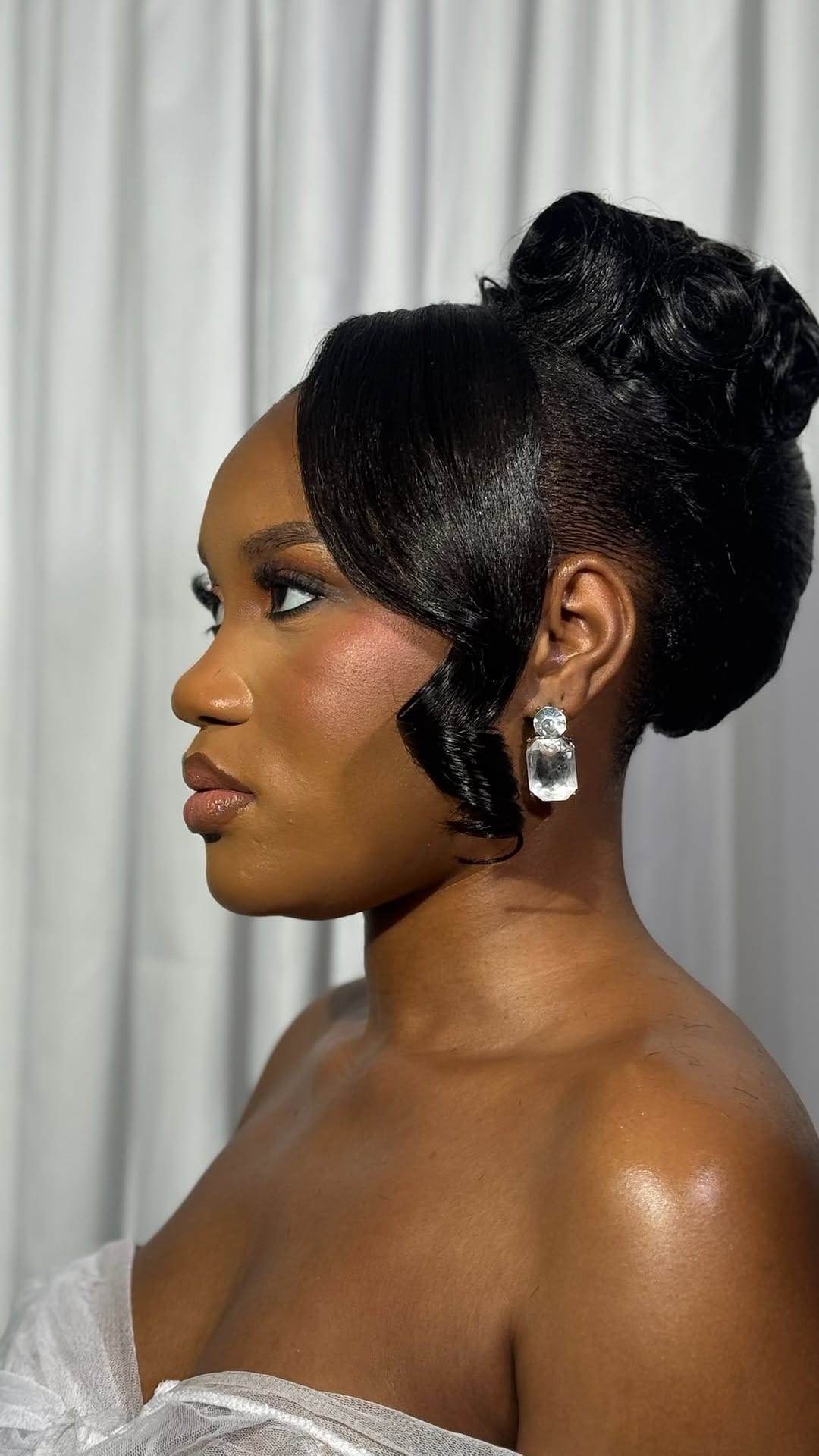 Post 2 by Princesse Sarah | Bridal Hairstylist | Coiffeuse Mariée 💍 on Instagram (video)