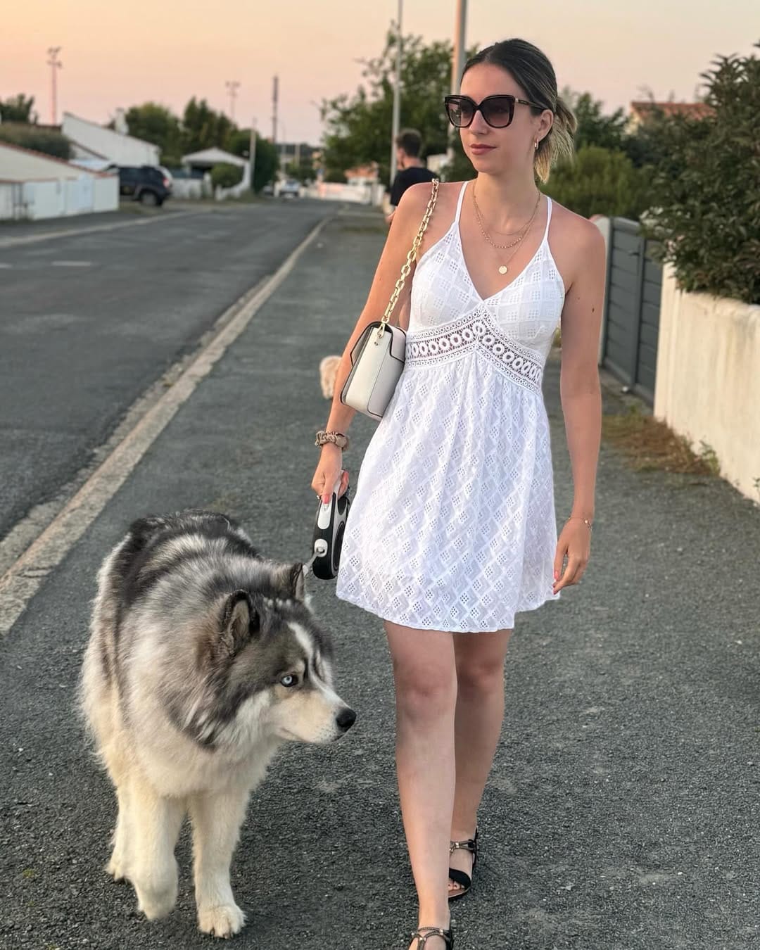 Post 8 by Carlita et Snowsnow on Instagram (carousel)