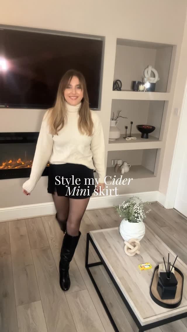 Post 5 by 𝑅𝑜𝒸𝒽𝑒𝓁𝓁𝑒 on Instagram (video)