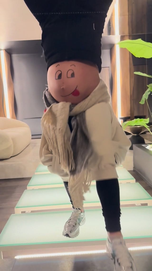 Post 1 by 🅢🅞🅟🅗🅘🅔 on Instagram (video)