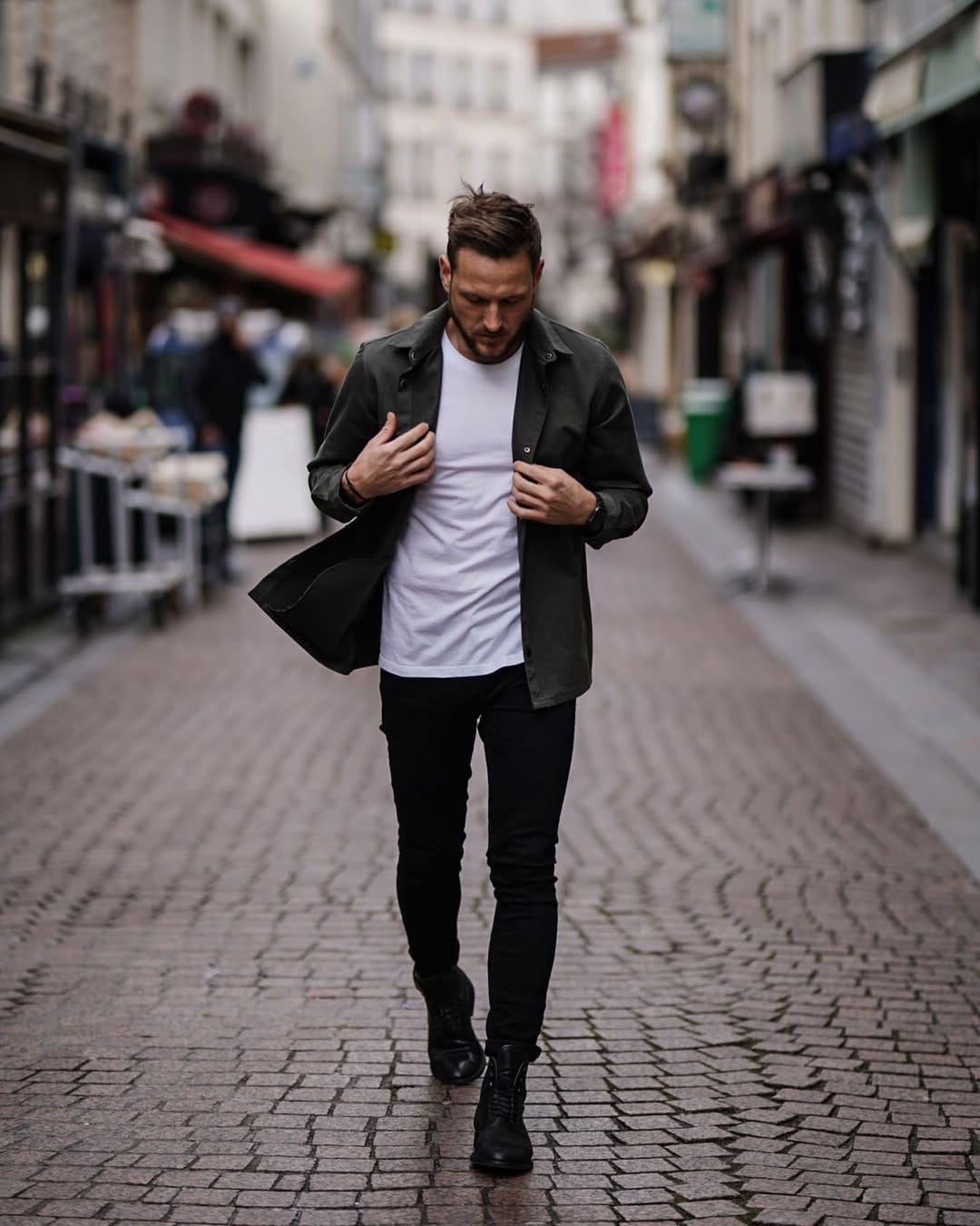 Post 9 by RICHARD on Instagram (image)