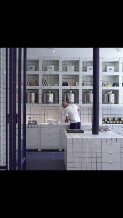 Post 6 by Le Baigneur on Instagram (video)