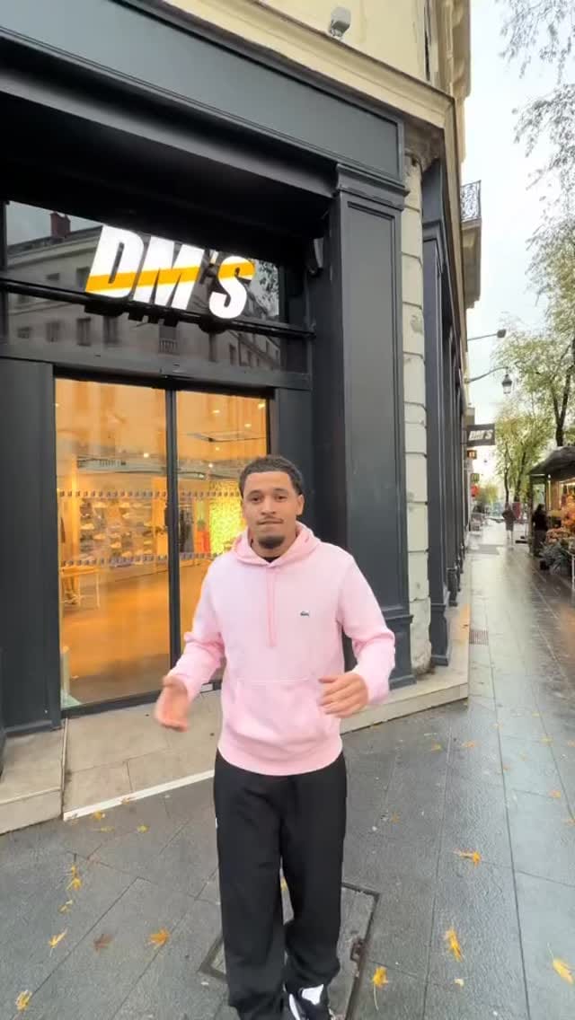 Post 9 by DM’Sports on Instagram (video)