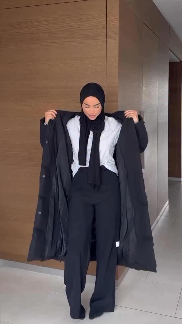 Post 6 by 𝐿𝑖𝑦𝑎 𝐶𝑜𝑙𝑙𝑒𝑐𝑡𝑖𝑜𝑛 ~  𝐌𝐎𝐃𝐄𝐒𝐓 𝐅𝐀𝐒𝐇𝐈𝐎𝐍 🪡 on Instagram (video)