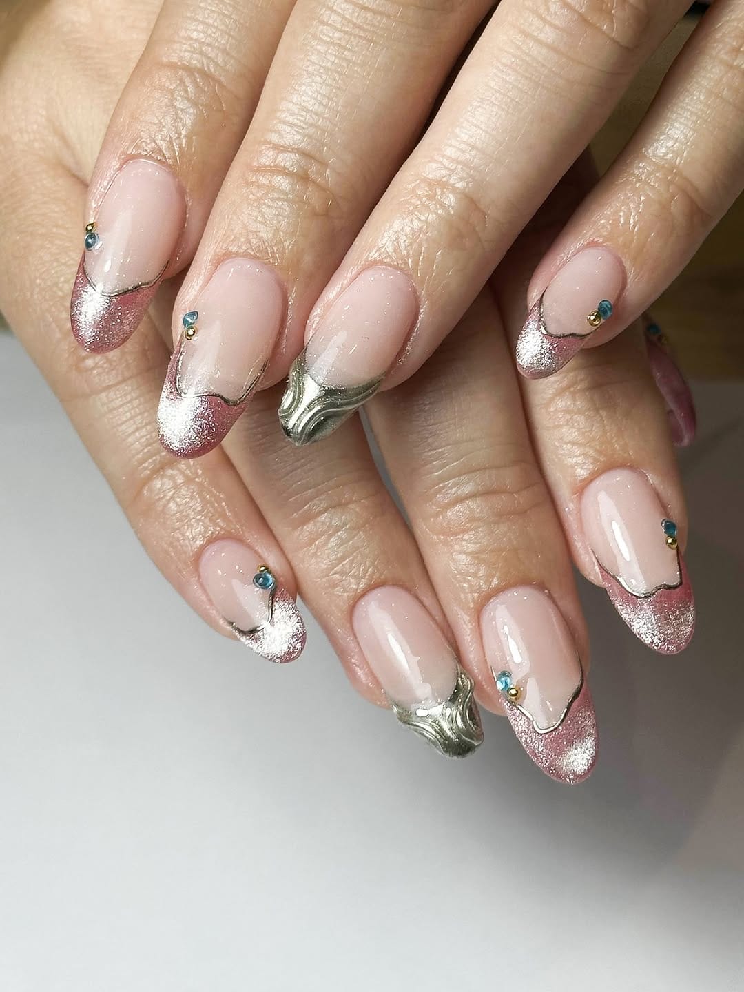 Post 5 by Gloss'Up Beauty Bar - Paris on Instagram (image)