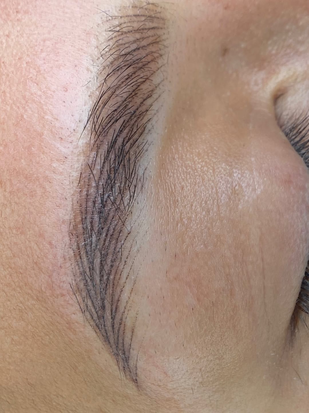 Post 4 by MICROSHADNG/MICROBLADING/PARIS on Instagram (image)