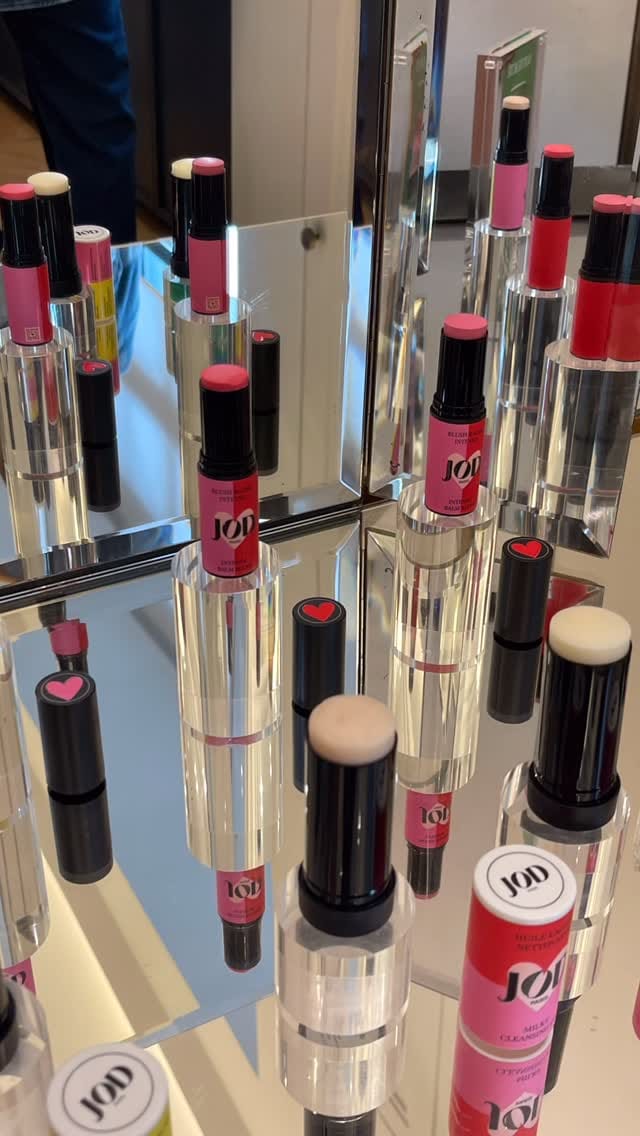 Post 2 by JOD Cosmetics on Instagram (video)