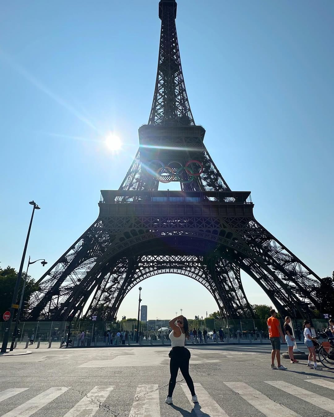 Post 9 by 👑 •𝐐 𝐔 𝐄 𝐄 𝐍 • 𝐏 𝐀 𝐑 𝐈 𝐒• 👑 on Instagram (carousel)
