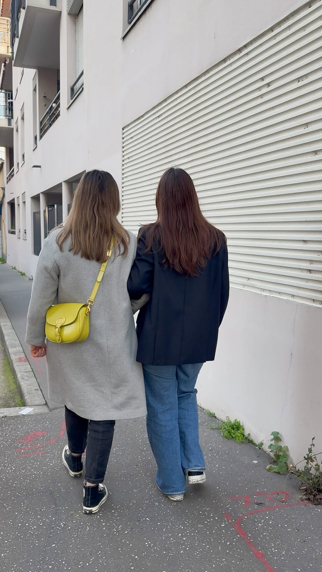 Post 3 by Alice et Clara 🦋 Jumelle Ln on Instagram (video)