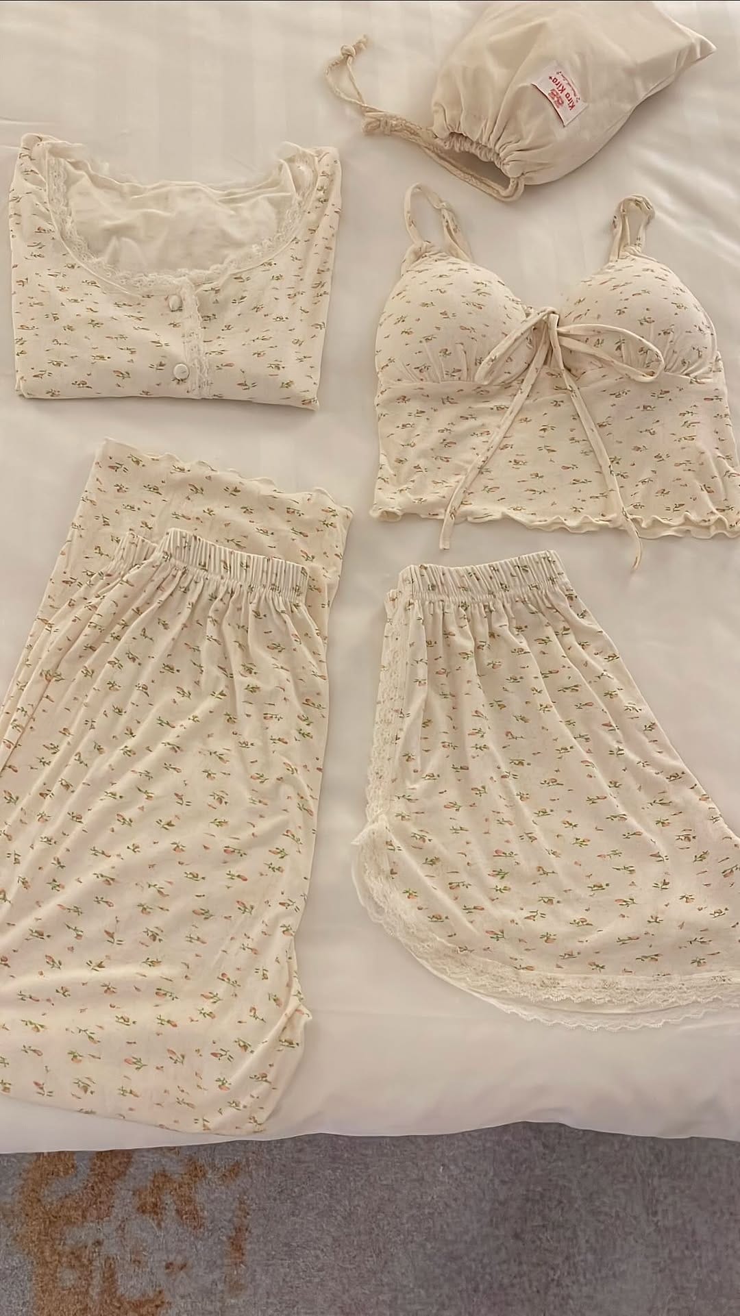 Post 6 by 𝙆𝙞𝙧𝙖 𝙠𝙞𝙧𝙖+ on Instagram (video)