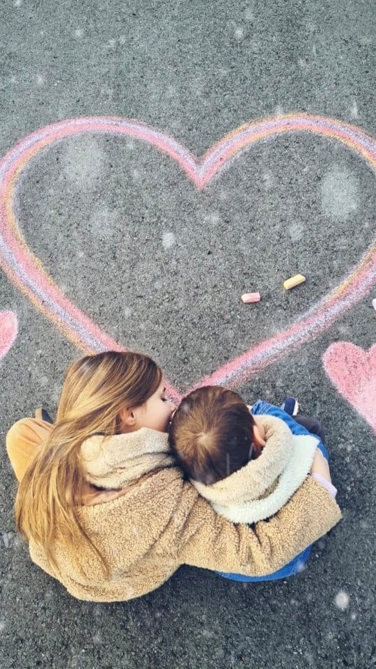 Post 5 by Elodie/Mum of 2 on Instagram (video)