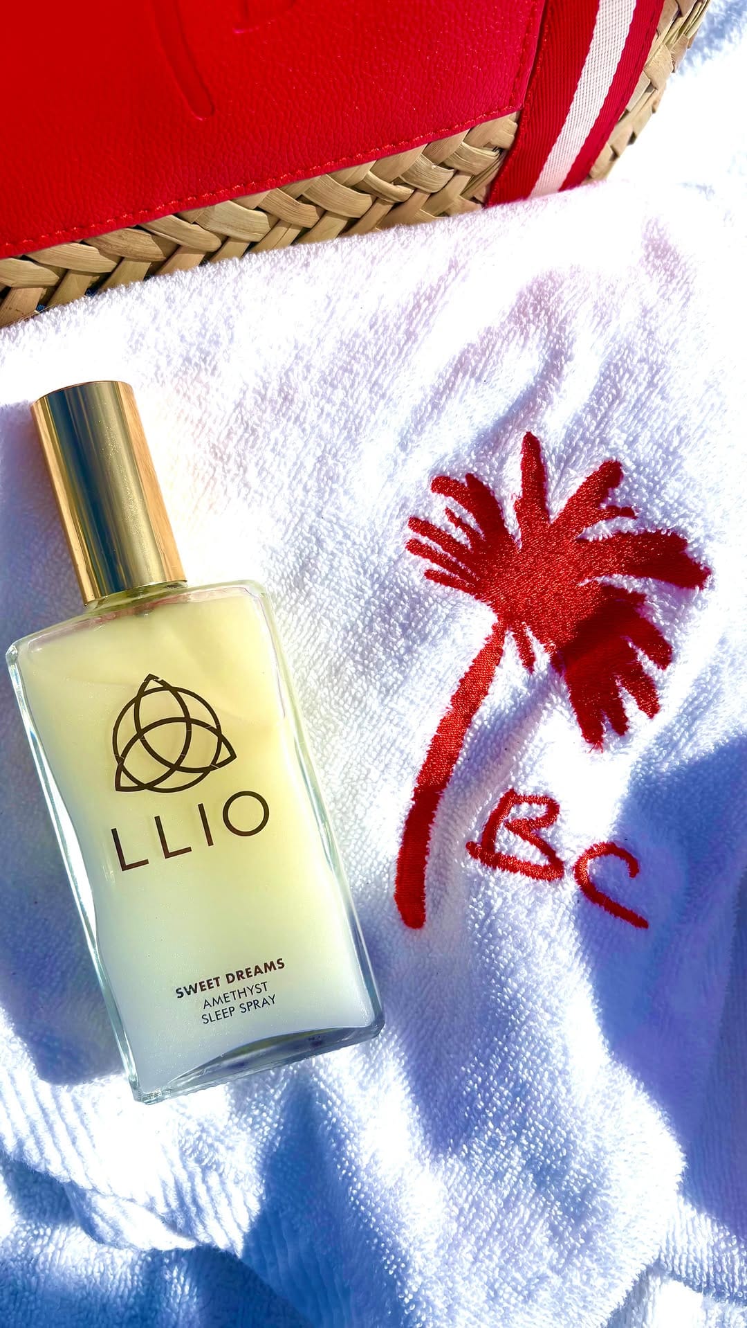Post 3 by LLIO on Instagram (video)