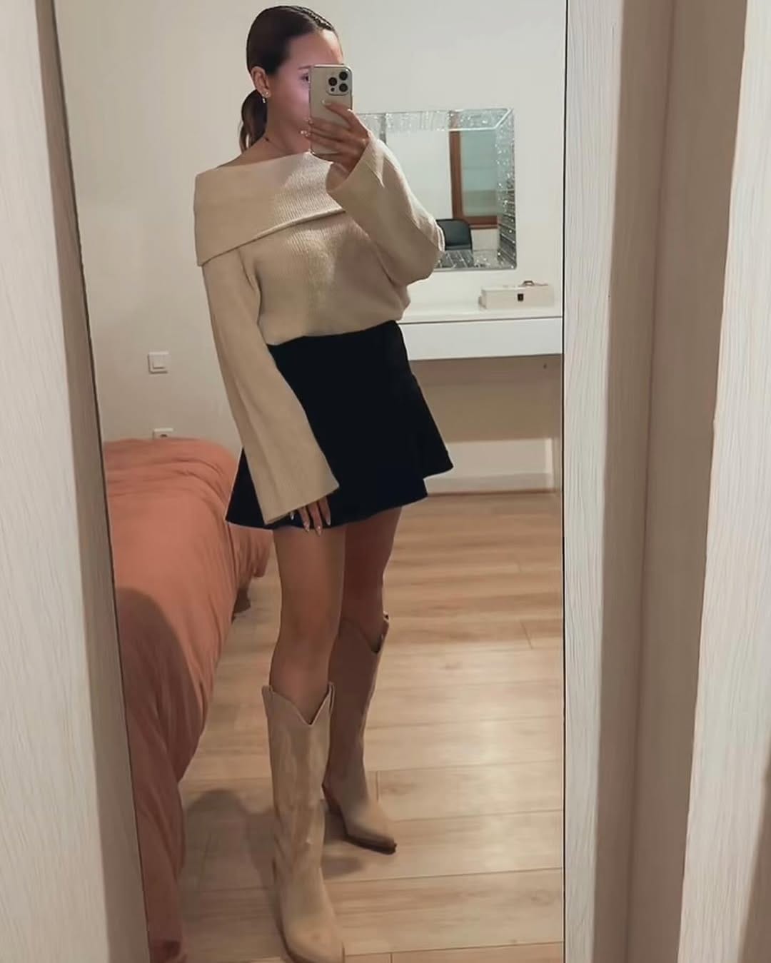 Post 3 by ℳ𝓪𝓷’ on Instagram (carousel)