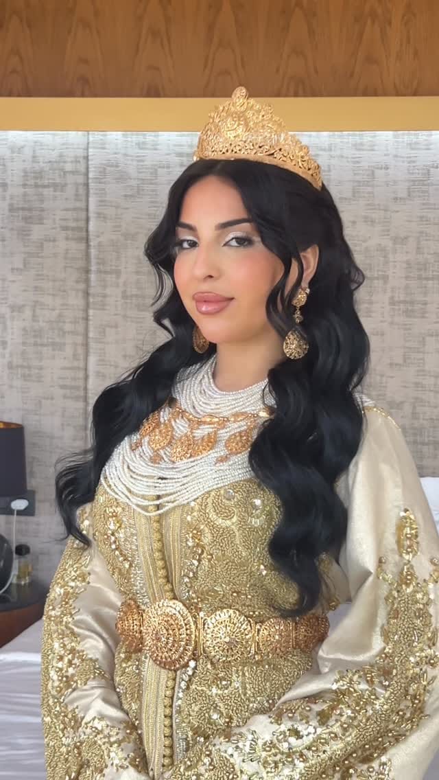 Post 8 by SARA BRIDAL STYLIST on Instagram (video)