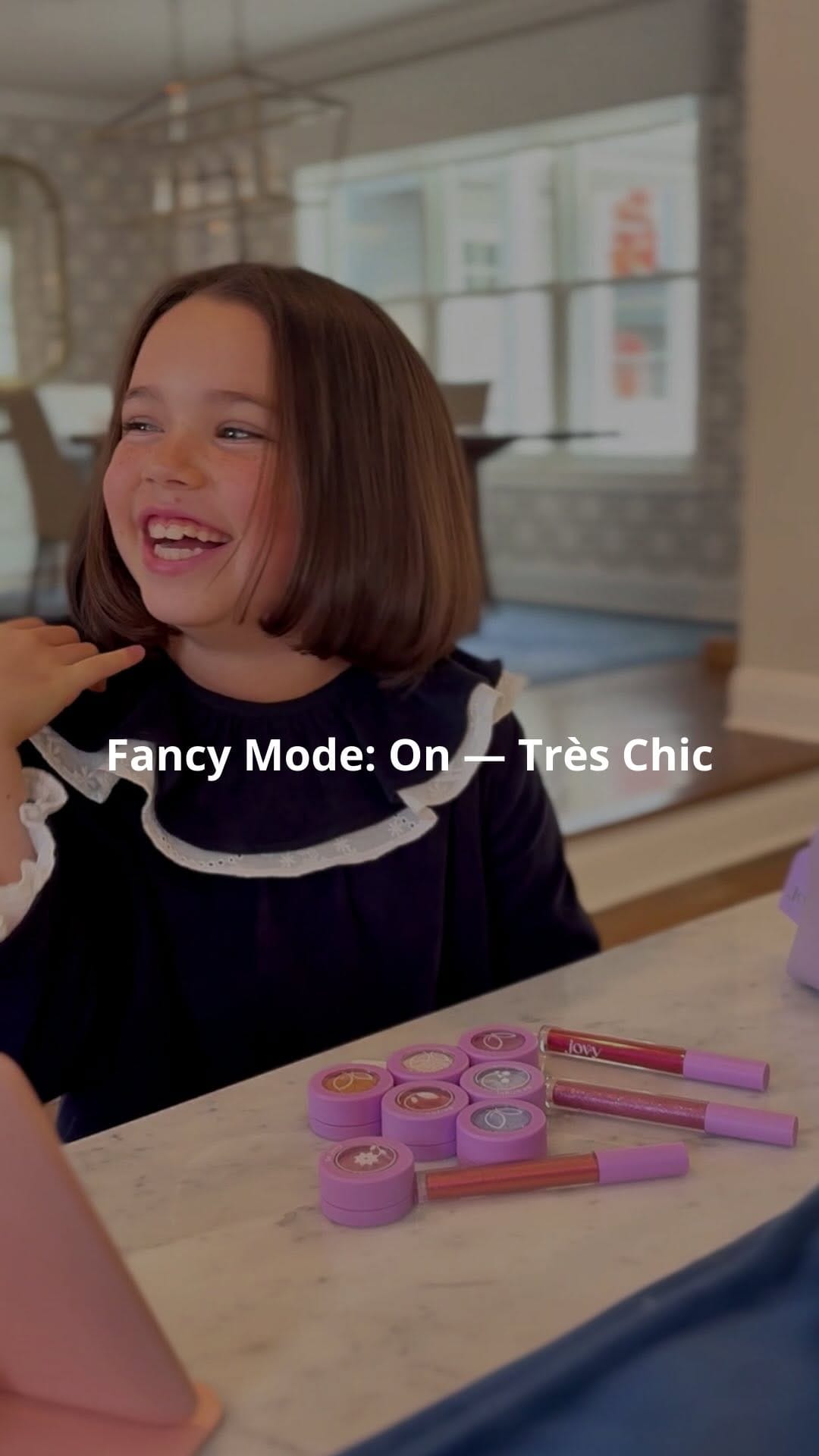 Post 4 by @shopamour_usa on Instagram (video)