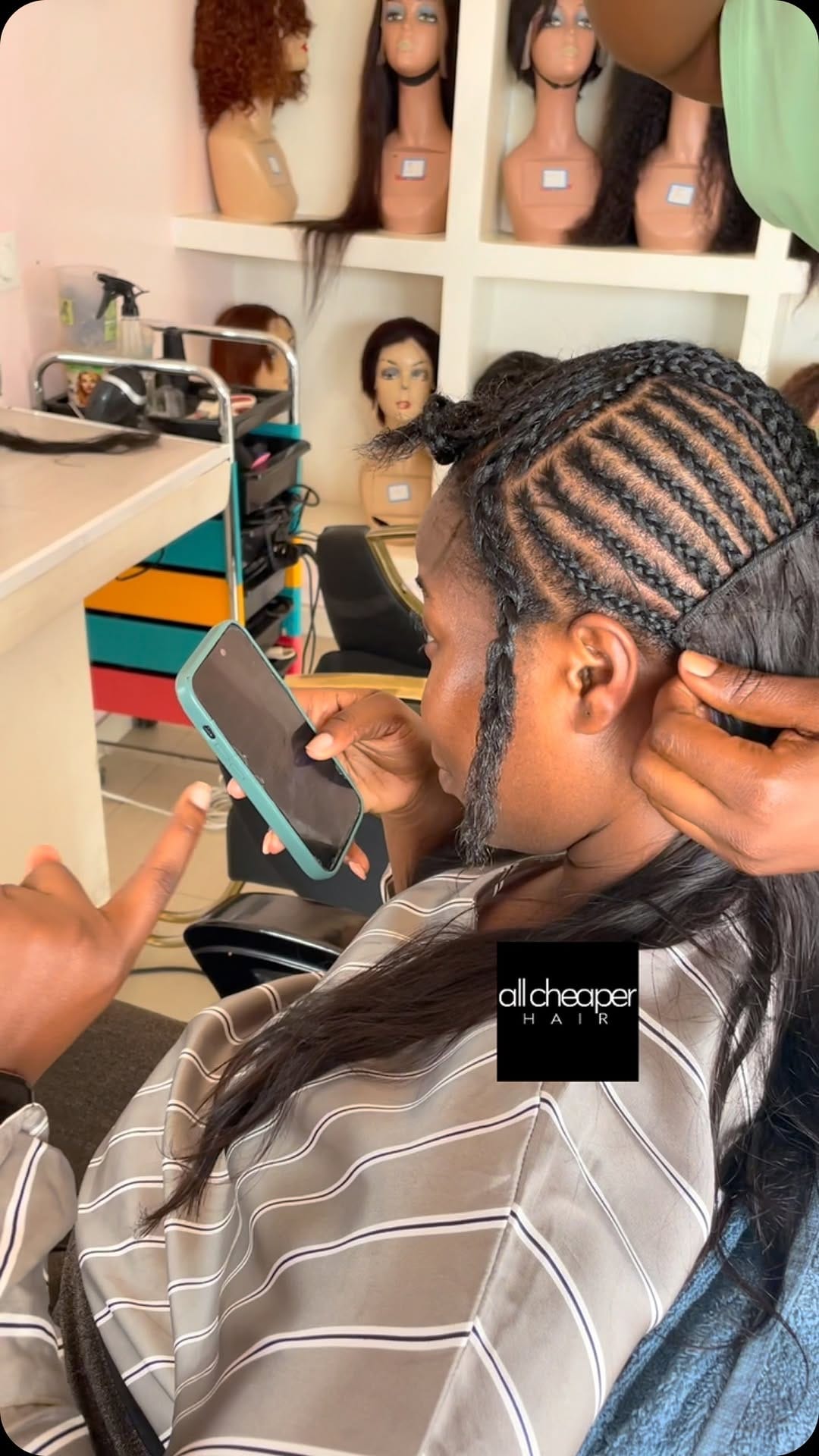 Post 5 by Experte en perruque & coiffure on Instagram (video)