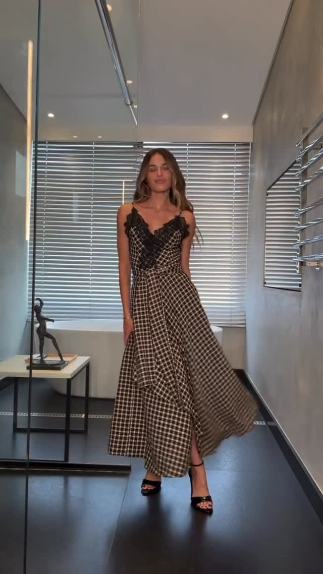 Post 7 by Maison Marriet  Curadora - Claris on Instagram (video)