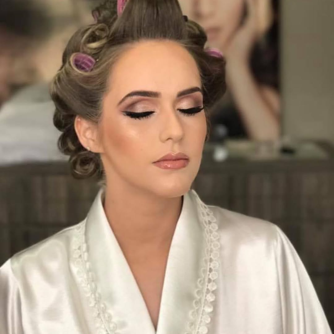 Post 8 by Vittor Osaka Makeup on Instagram (image)