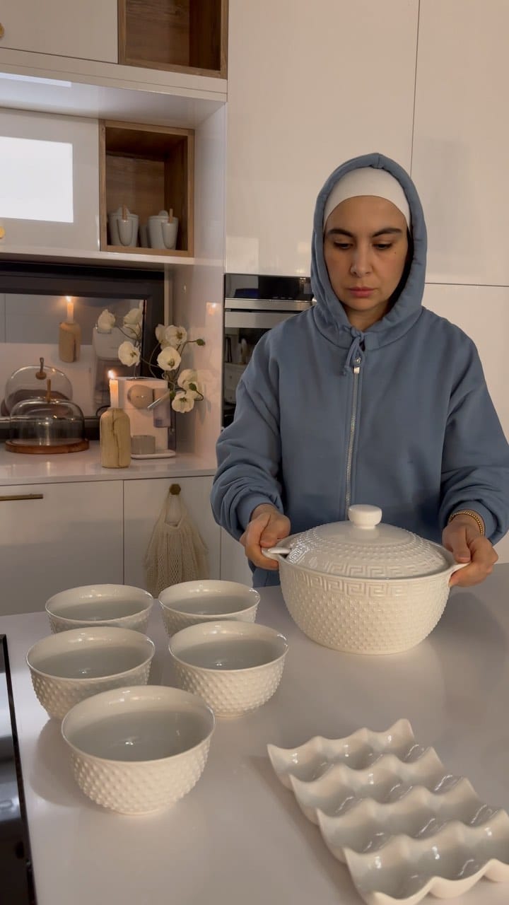 Post 6 by Laila Life on Instagram (video)