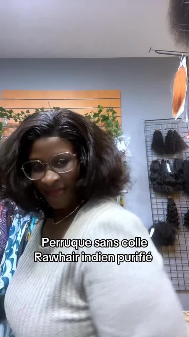 Post 3 by Lace -wigs - brésiliennes  - coiffure femmes - hommes - enfants on Instagram (video)