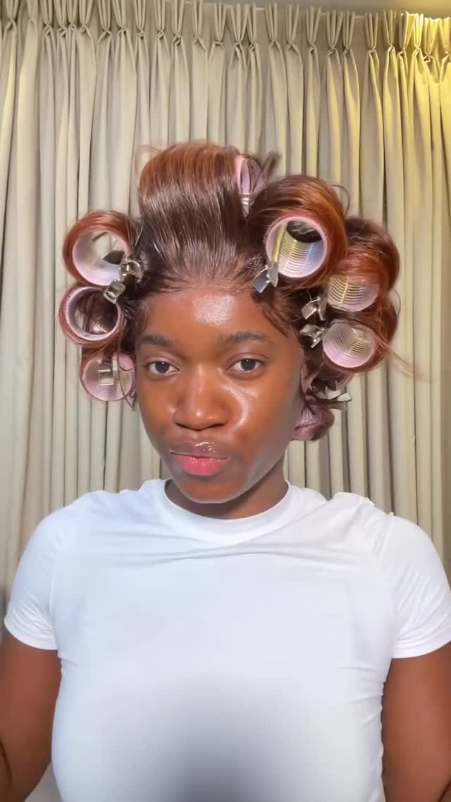 Post 10 by Lace -wigs - brésiliennes  - coiffure femmes - hommes - enfants on Instagram (video)