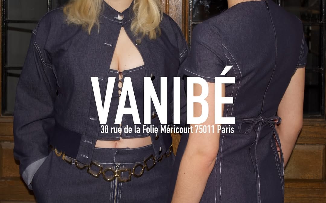 Post 8 by 💜 ACIDVIOLETTE 💜 2000’s vintage shop on Instagram (image)
