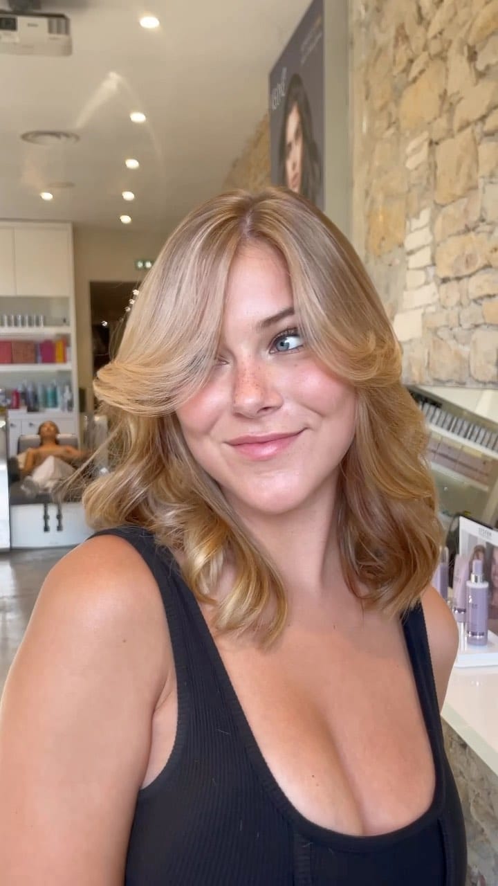 Post 10 by Roberto Stari  Coiffeur Lyon on Instagram (video)
