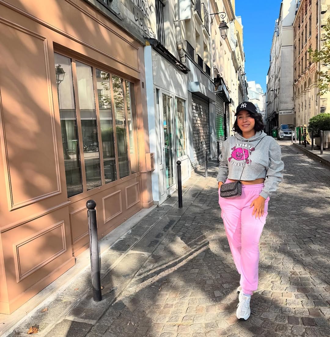 Post 6 by Mira 🌸 on Instagram (carousel)