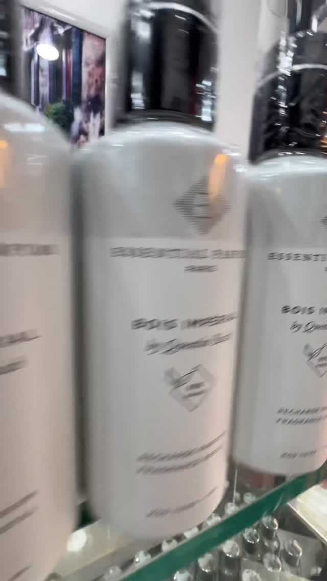 Post 1 by Beautybay parfumerie on Instagram (video)