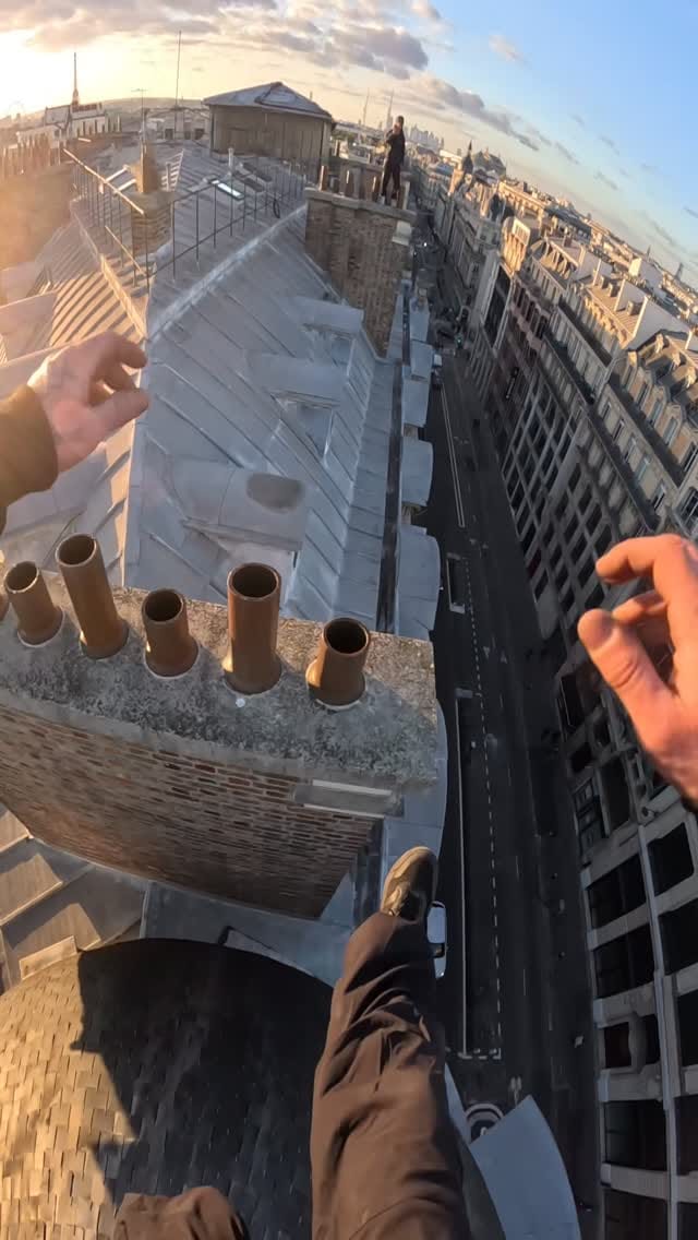 Post 6 by Emeric Escouade on Instagram (video)