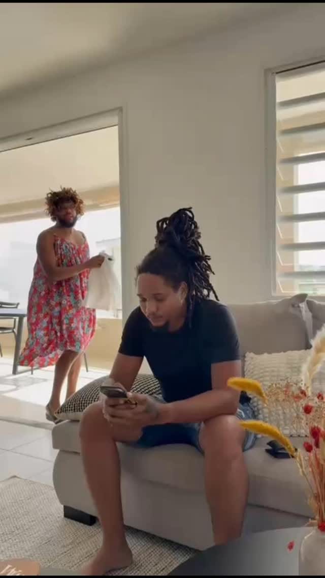 Post 7 by Loulou Chaussures on Instagram (video)