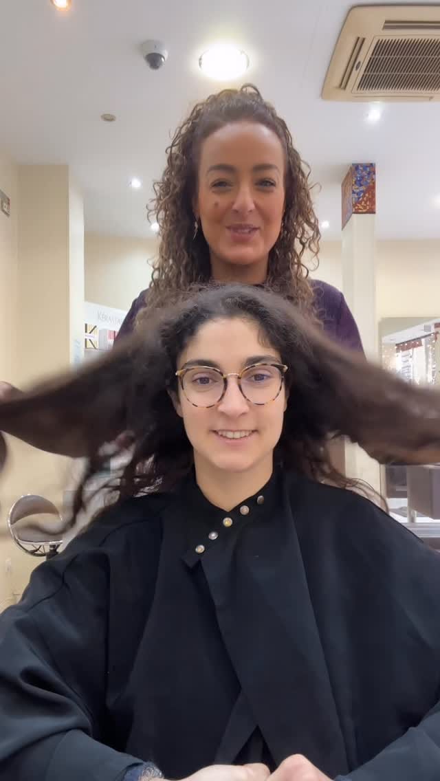 Post 6 by Salon de coiffure Paris | World Cut by Imen on Instagram (video)