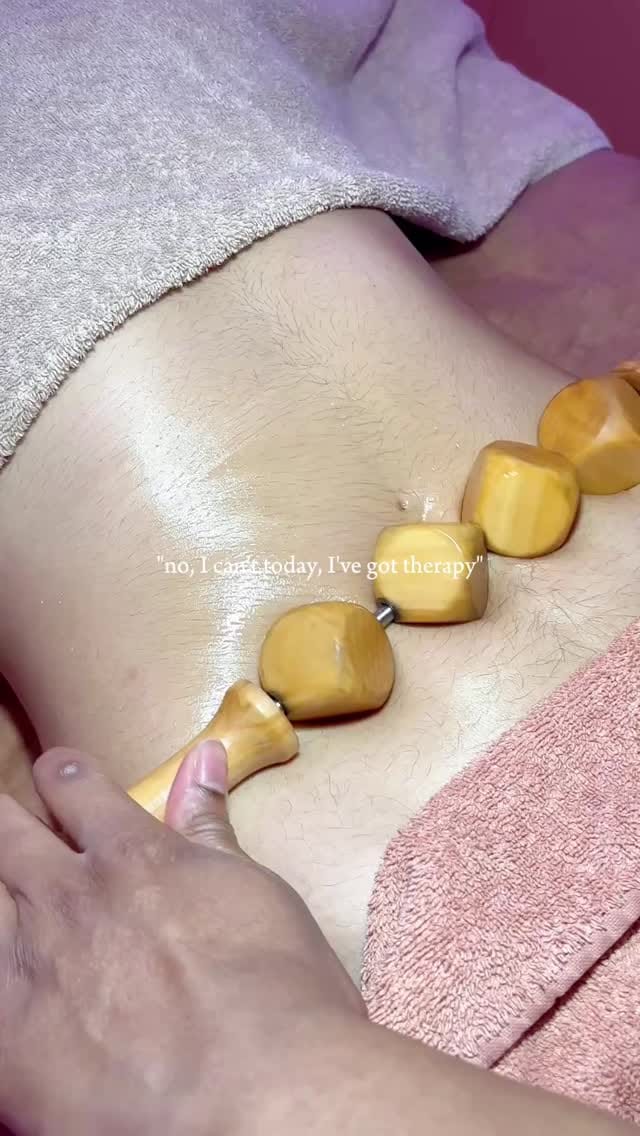 Post 3 by Gloss’up X Rose Cartel Galeries Lafayette on Instagram (video)