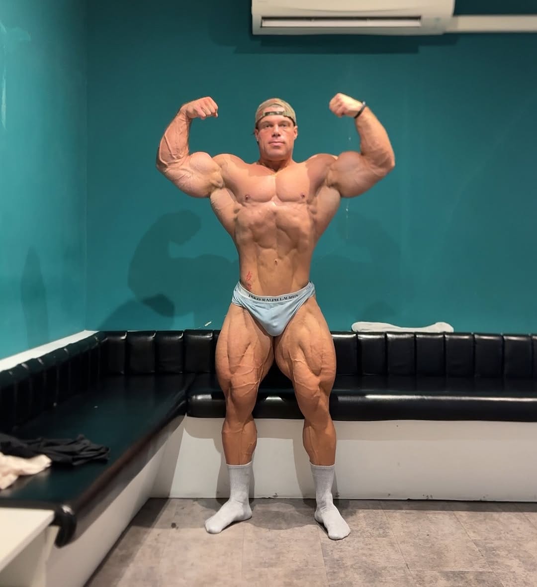 Post 7 by Florian Poirson IFBB PRO on Instagram (image)