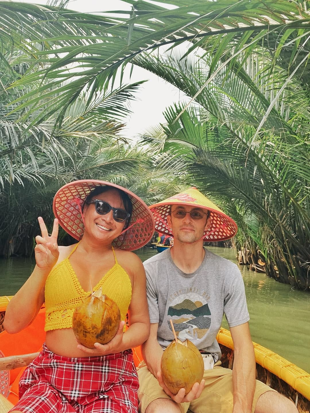 Post 4 by Linh Thuu 🇻🇳 on Instagram (carousel)